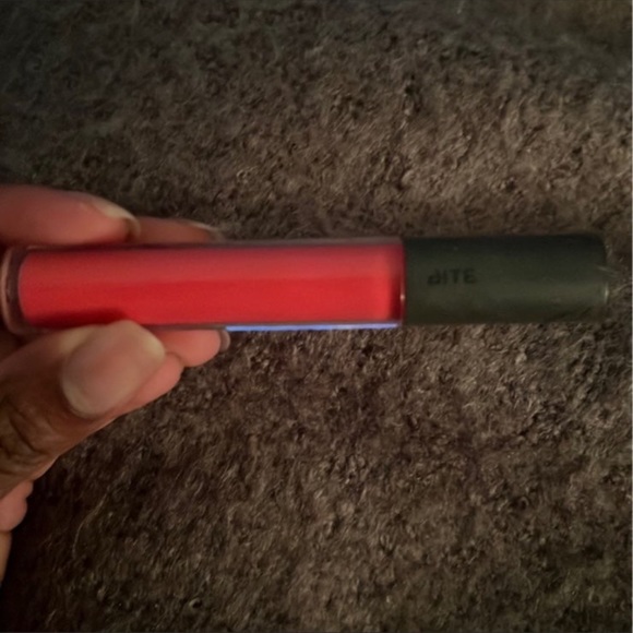 Bite beauty garnet lip gloss - Picture 1 of 2